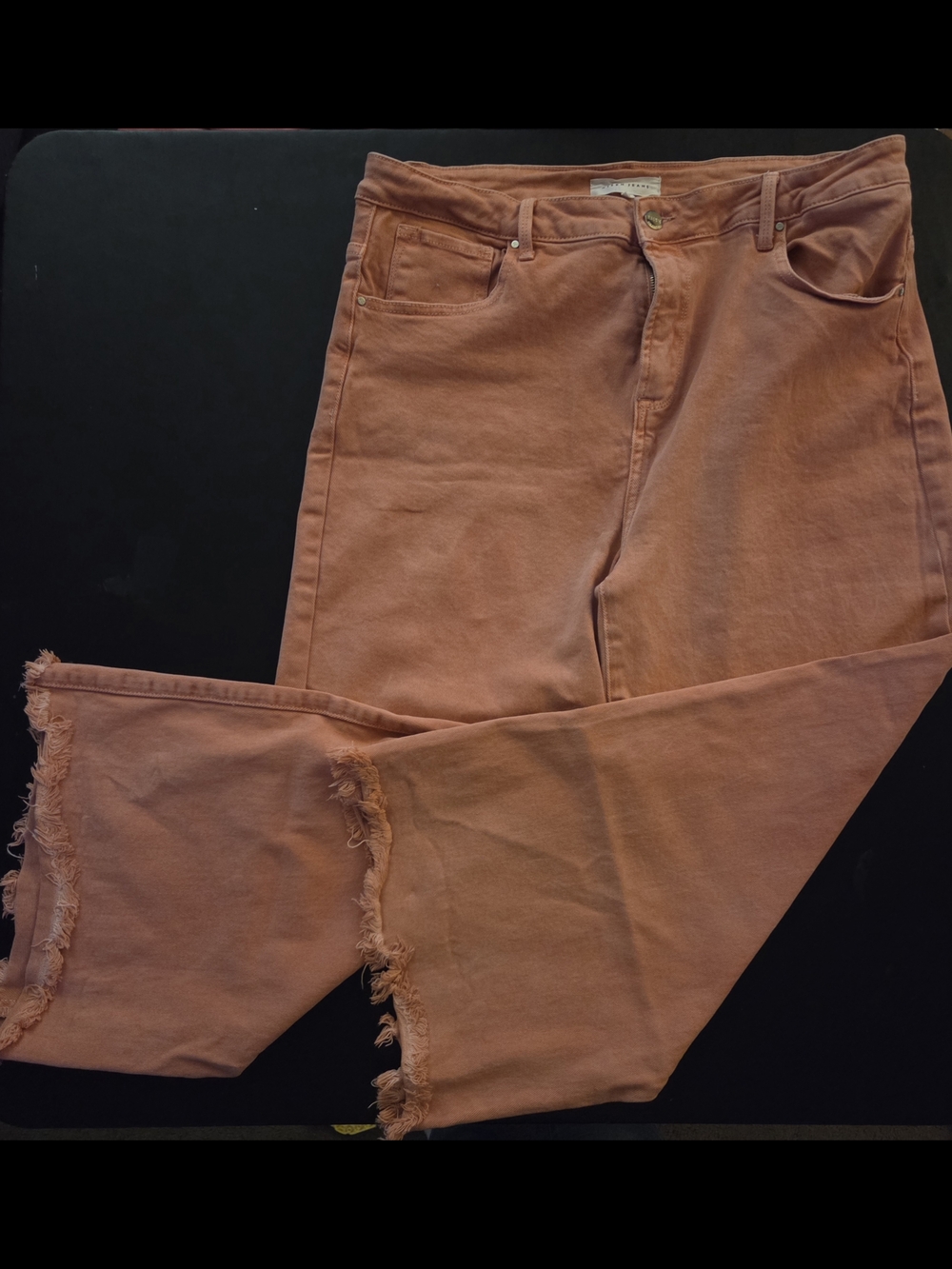 Women’s Risen Frayed Hem Jeans